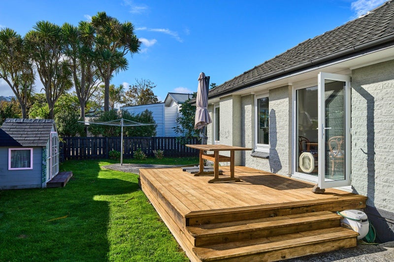 1 East Grove, Alicetown, Lower Hutt - Carousel 2