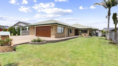 9 Mulroy Place, East Tamaki Heights, Auckland - Carousel 1