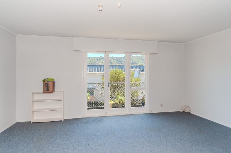 45 Mcparland Street, Ebdentown, Upper Hutt - Carousel 1