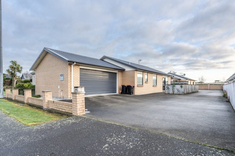 126 Kew Road, Kew, Invercargill - Carousel 1