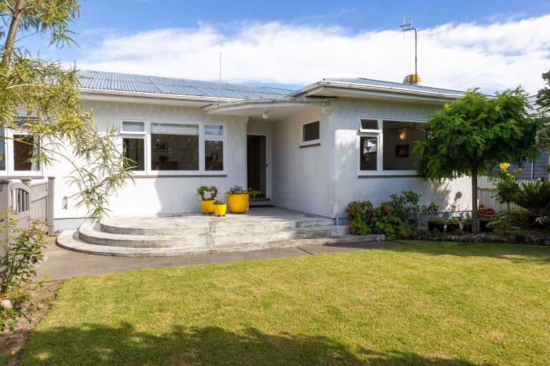263 Kennedy Road, Onekawa, Napier - Carousel 1