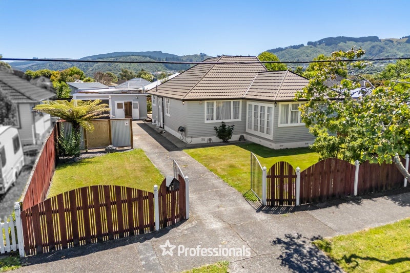 47 Routley Crescent, Elderslea, Upper Hutt - Carousel 1