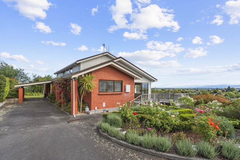 5 Kauri Grove, Lansdowne, Masterton - Carousel 2
