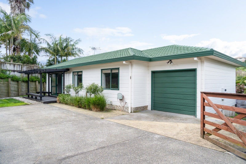 8B Resolution Road, Welcome Bay, Tauranga - Carousel 1