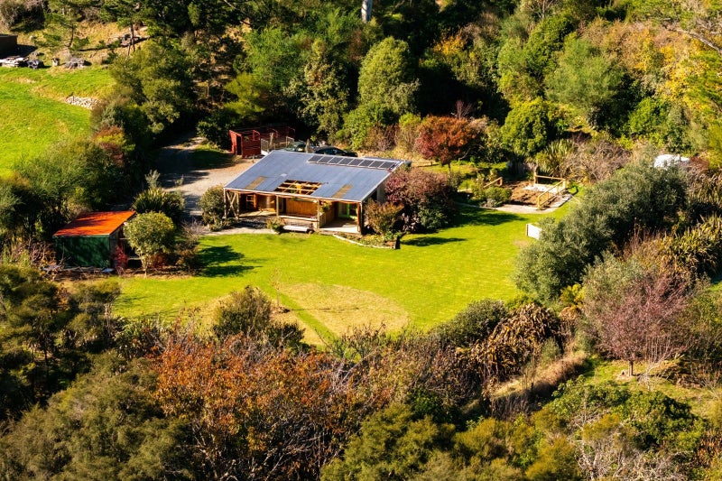 488 Wakamarina Road, Canvastown - Carousel 1