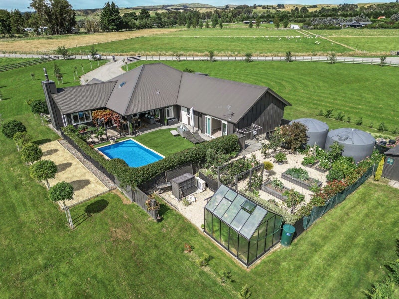 26 Romina Way, Martinborough - Carousel 2