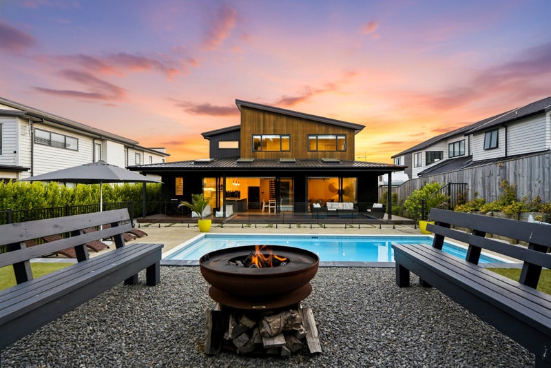 19 Headsail Drive, Long Bay, Auckland - Carousel 2