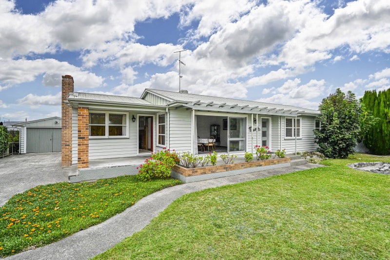 703 Rainbow Avenue, Parkvale, Hastings - Carousel 1