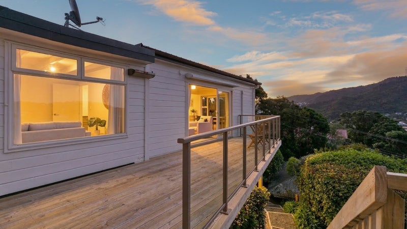 71 Jubilee Road, Khandallah, Wellington - Carousel 1