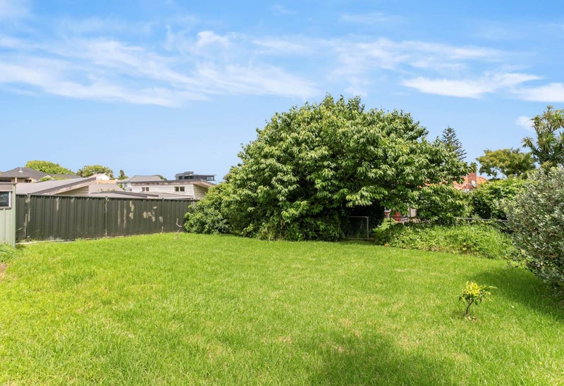 10 Ngaio Street, Orakei, Auckland - Carousel 11
