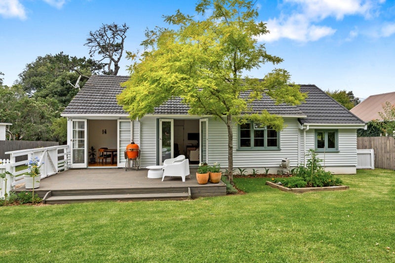 64 McCullough Avenue, Three Kings, Three Kings - Carousel 2