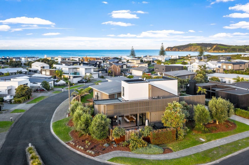 2 Patiki Place, Omaha - Carousel 1