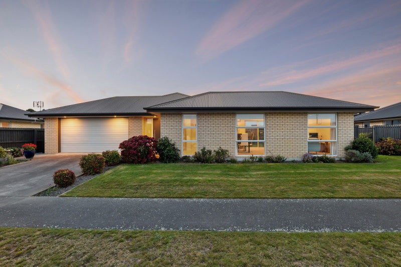 12 Killarney Avenue, Halswell, Christchurch - Carousel 1