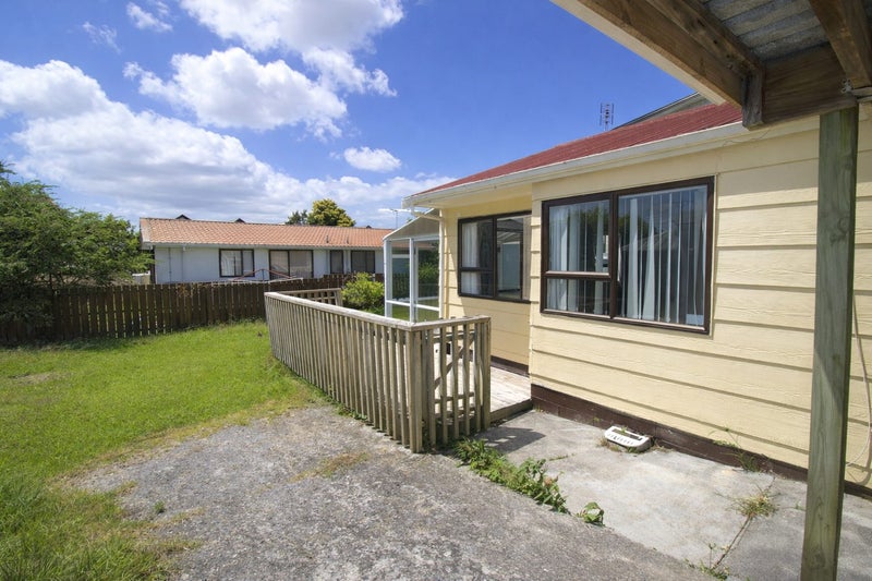 71a Station Road, Papatoetoe, Manukau City, Auckland - Carousel 2