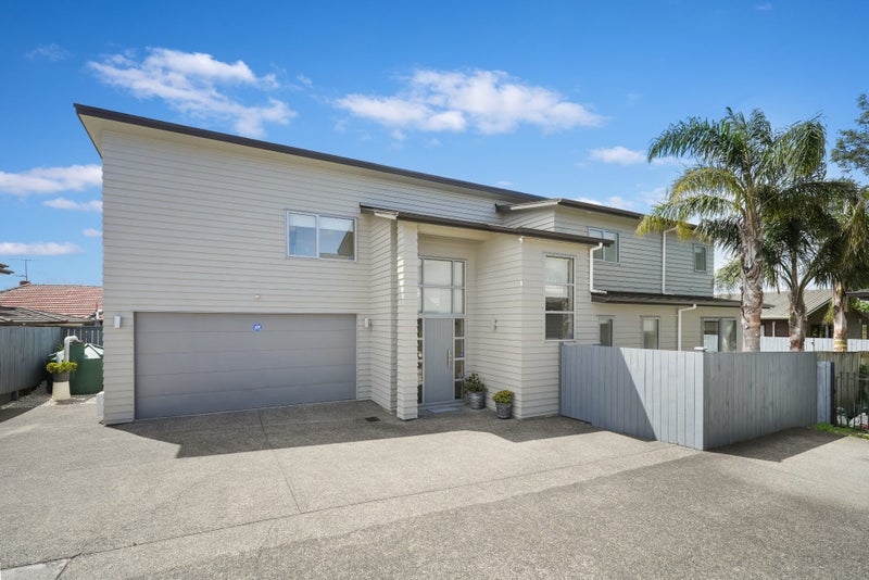 84A Oakdale Road, Mount Roskill, Auckland - Carousel 1