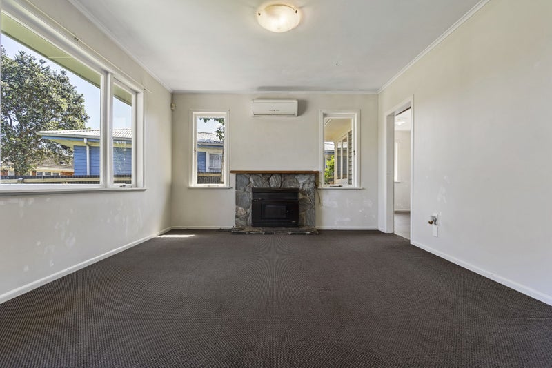 9 Leslie Place, Otara, Auckland - Carousel 2