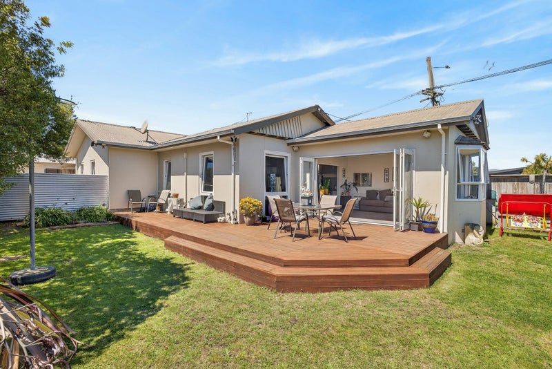 319 Estuary Road, South New Brighton, Christchurch - Carousel 1