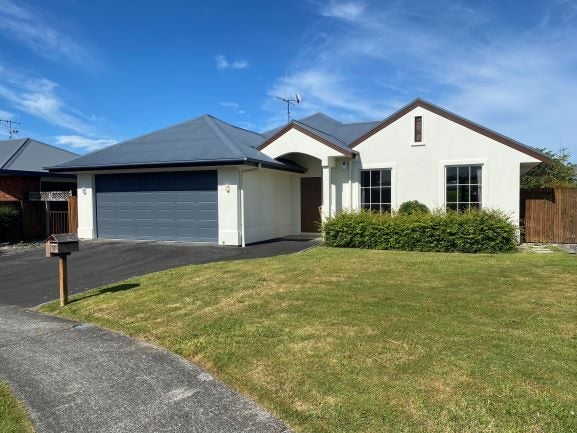 17 Maidstone Place, Rototuna North, Hamilton - Carousel 1