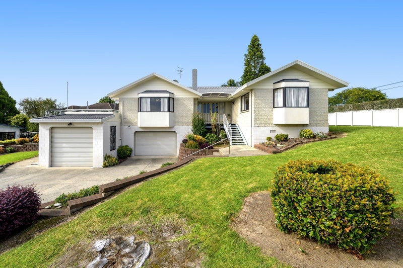2 Lindoch Avenue, Te Puna, Tauranga - Carousel 1