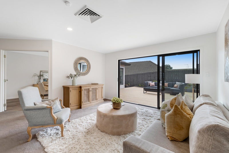 32 Ambleside Drive, Northpark, Manukau City, Auckland - Carousel 2