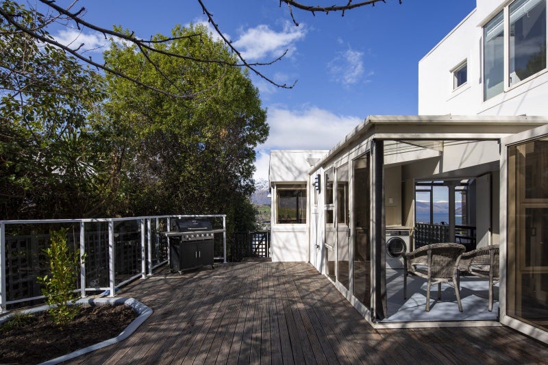 11 Peregrine Place, Queenstown, Queenstown - Carousel 2