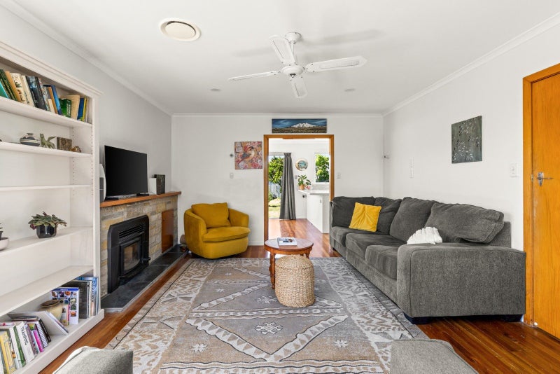 21 Armour Place, Onekawa, Napier, Hawke's Bay - Carousel 2