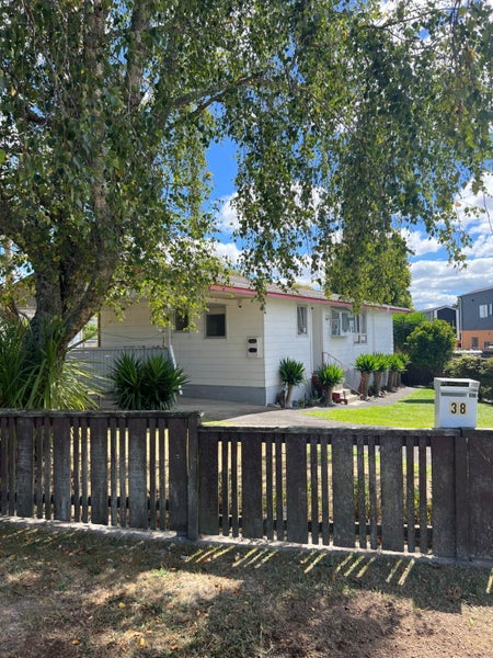 38 Jillian Drive, Ranui, Auckland - Carousel 1
