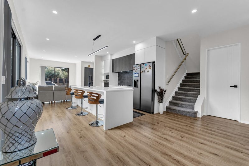 13 Pumau Place, Flat Bush, Manukau City, Auckland - Carousel 2