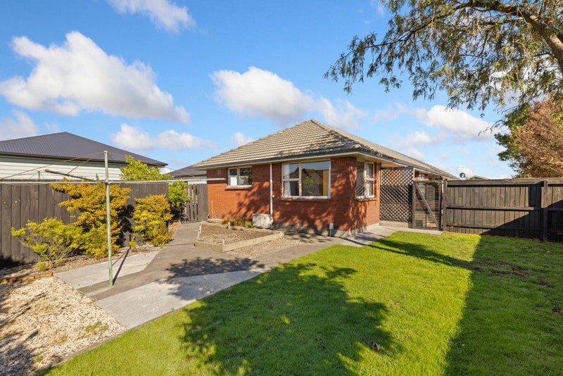 2/11 Blakehall Place, Spreydon, Christchurch - Carousel 1