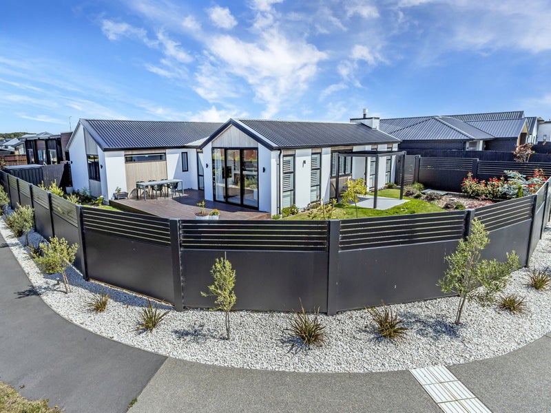 40 Selfe Crescent, Burwood, Christchurch - Carousel 1