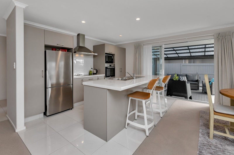 6 Kamahi Place, One Tree Point - Carousel 2