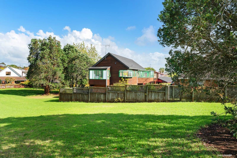Property Valuation for 44 Loloma Drive, Half Moon Bay, Auckland Trade