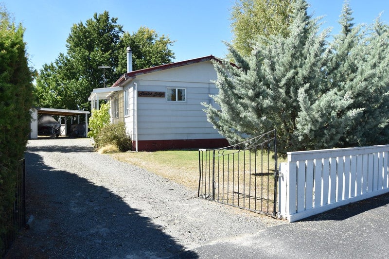 10 Cass Crescent, Twizel - Carousel 19