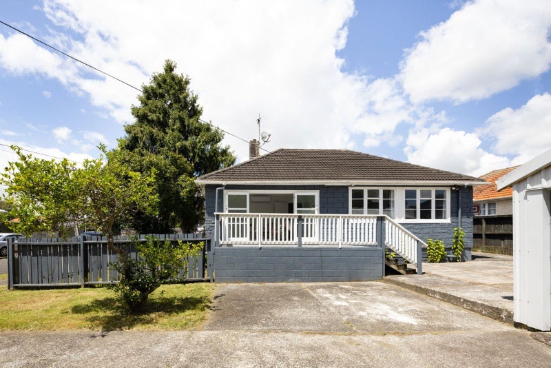 42 Churchill Avenue, Maeroa, Hamilton - Carousel 1