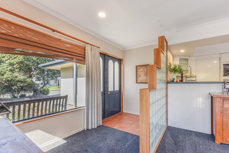 32 Rochfort Drive, Richmond - Carousel 2