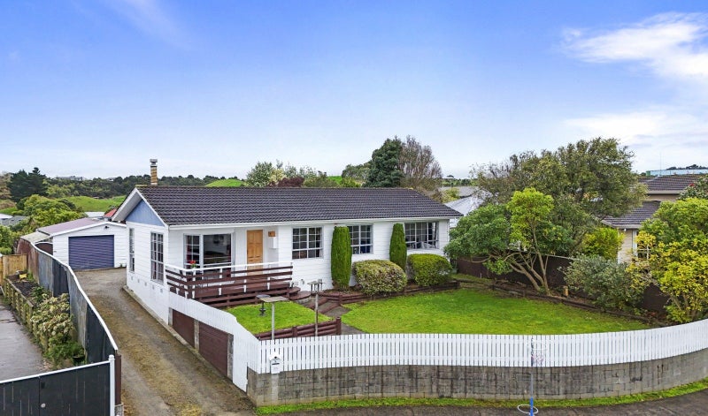 8 Belk Place, Feilding, Feilding - Carousel 1