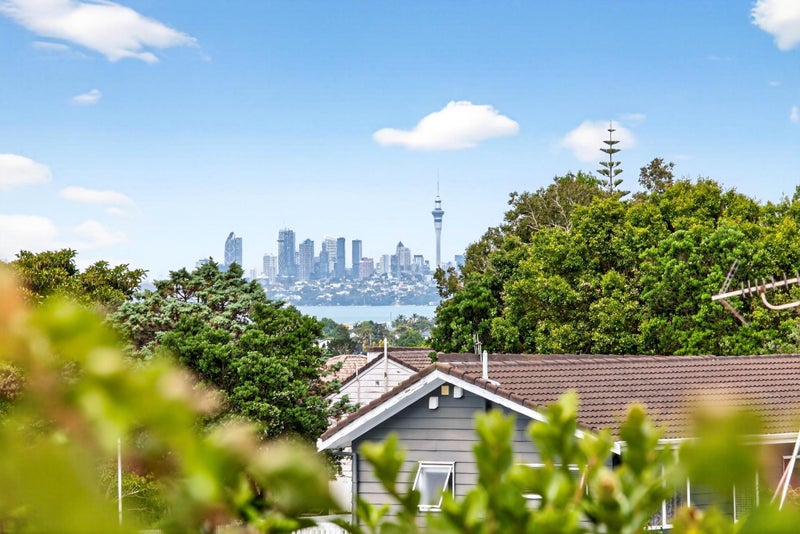 22 Widmore Drive, Massey, Auckland - Carousel 1