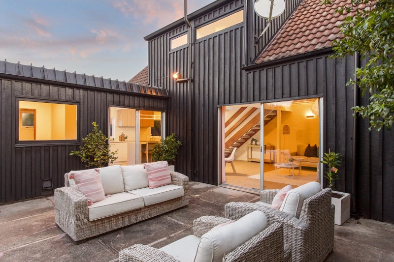 2/24 Creyke Road, Ilam, Christchurch City, Canterbury - Carousel 1