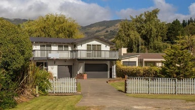 10 Takamatua Beach Road, Takamatua, Akaroa - Carousel 1