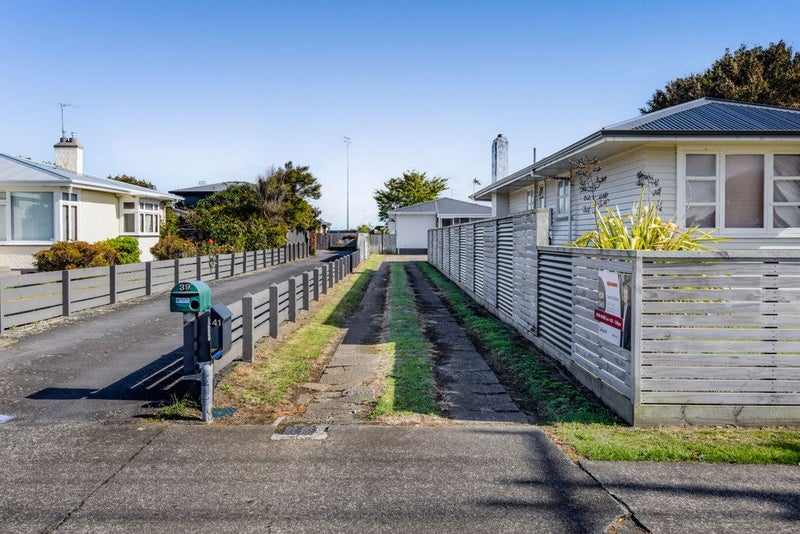 41 Camberwell Road, Hawera - Carousel 34
