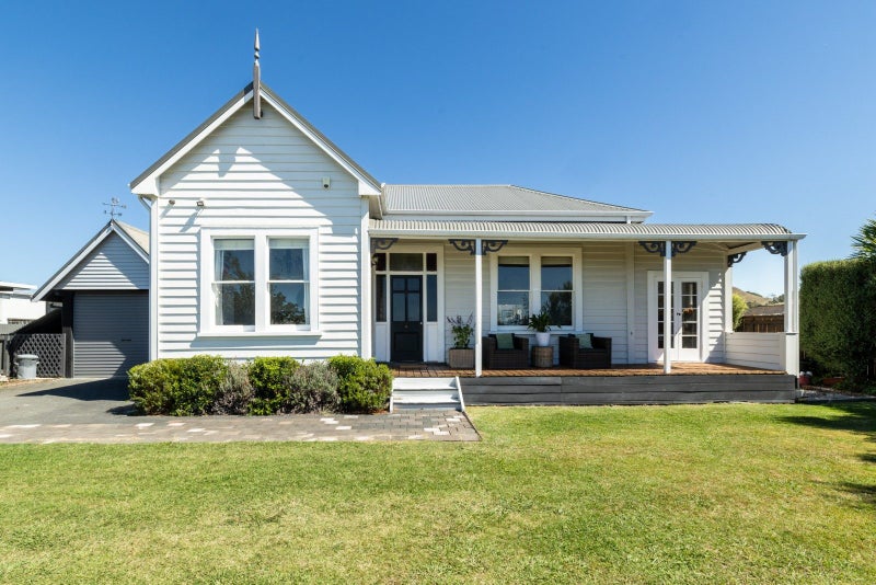 92 Auckland Road, Greenmeadows, Napier - Carousel 1