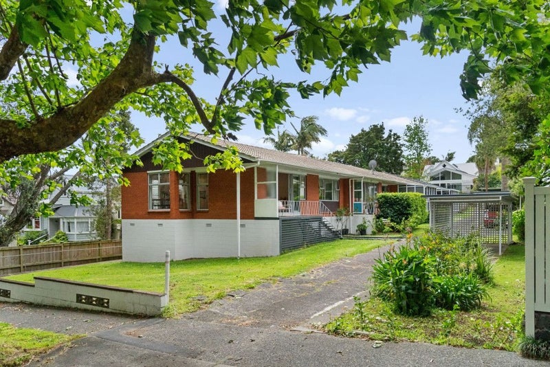 1/21 Woodside Road, Mount Eden, Auckland - Carousel 1
