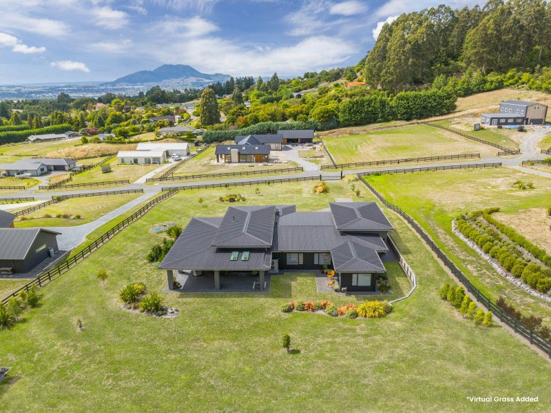 16 Lochinvar Lane, Taupo - Carousel 1