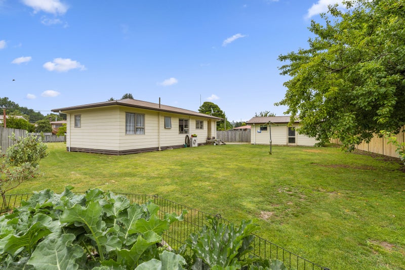 7 Firth Place, Hillcrest, Rotorua - Carousel 2
