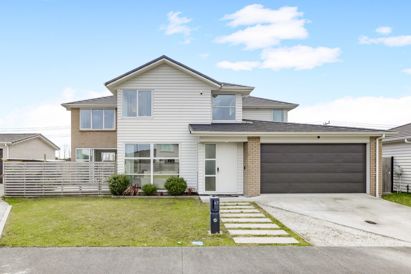 67 Sapwood Crescent, Takanini, Auckland - Carousel 1