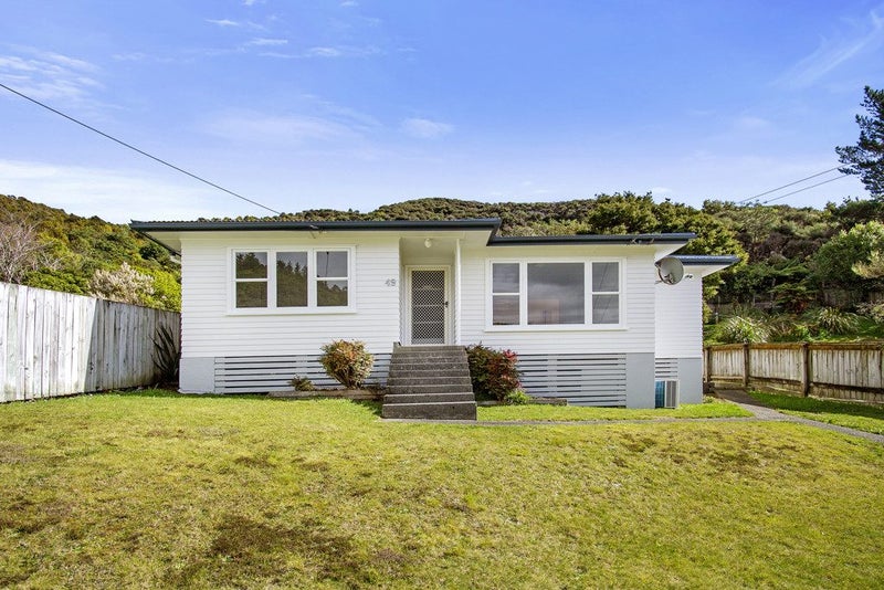 49 Judd Crescent, Naenae, Lower Hutt - Carousel 1