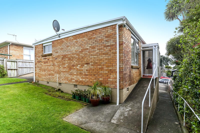 410B Devon Street East, Strandon, New Plymouth - Carousel 2