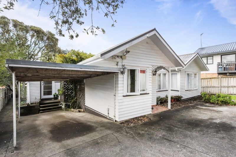 110 Mcleod Road, Te Atatu South, Auckland - Carousel 2
