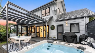 2/7 Walmsley Road, St Heliers, Auckland - Carousel 1