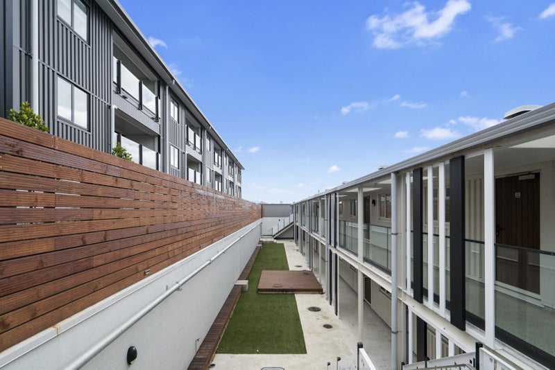 2H/4045 Great North Road, Glen Eden, Auckland - Carousel 11